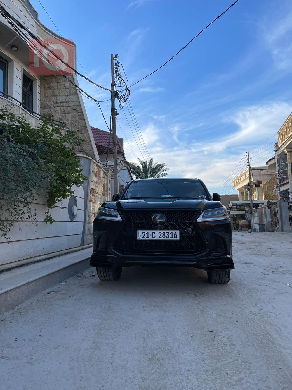 Lexus LX